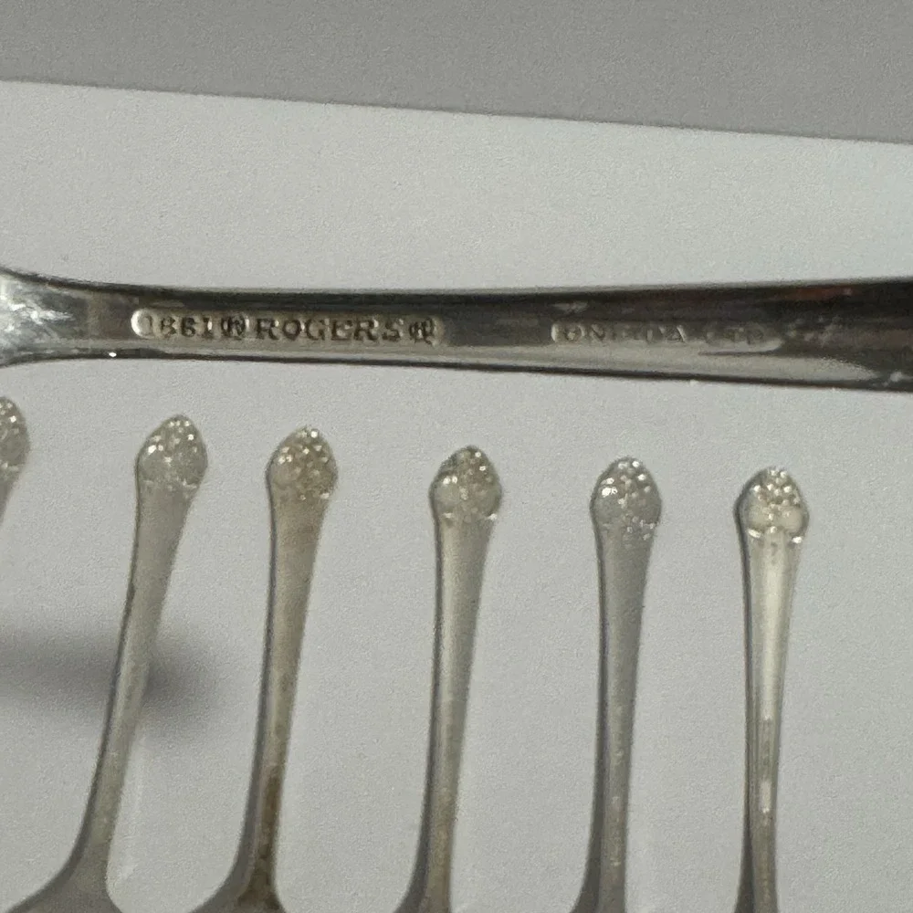 1881 Rogers Oneida Plantation 1948‎ Silverplate Teaspoons Set of 8 Flatware